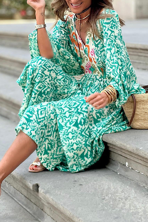 JO | Ledell Green maxi dress with V-neck and totem print