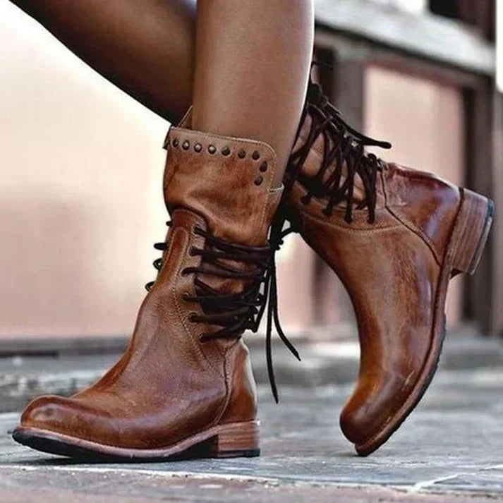 JO | Vintage leather lace-up boots