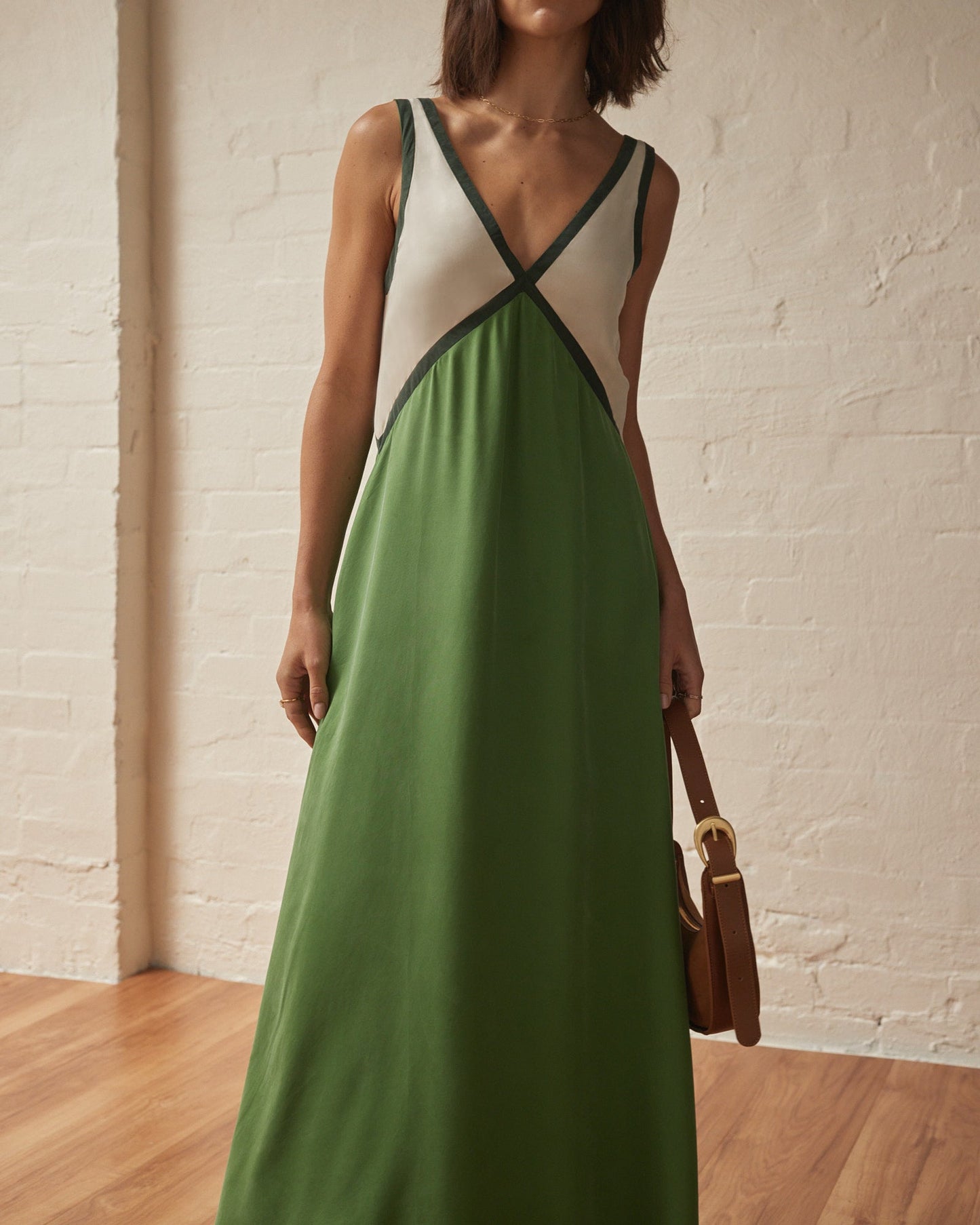 JO | Lightweight maxi dress with V-neckline