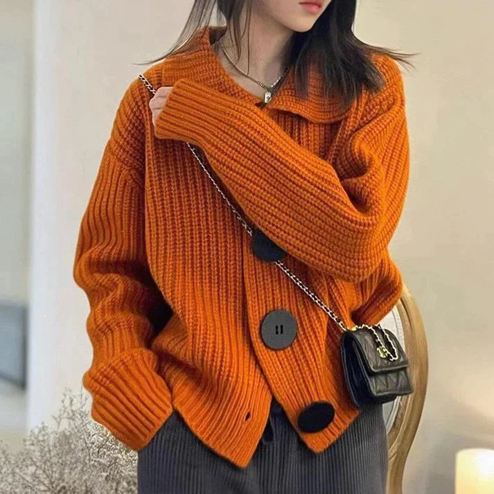JO | Long-sleeved sweater with collar