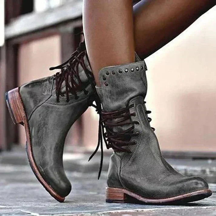 JO | Vintage leather lace-up boots