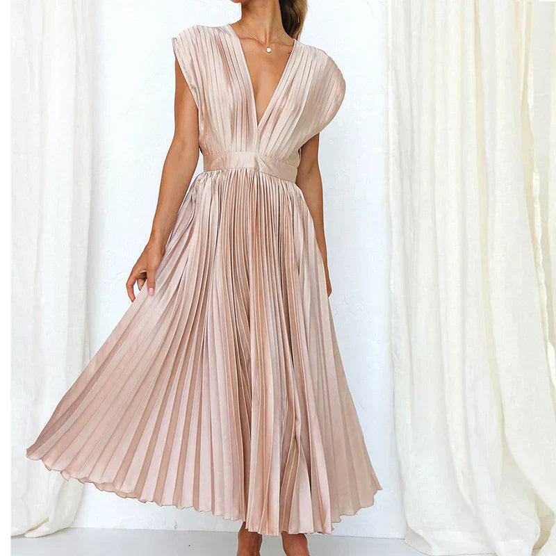 JO | Maxi dress with V-neck and pleats