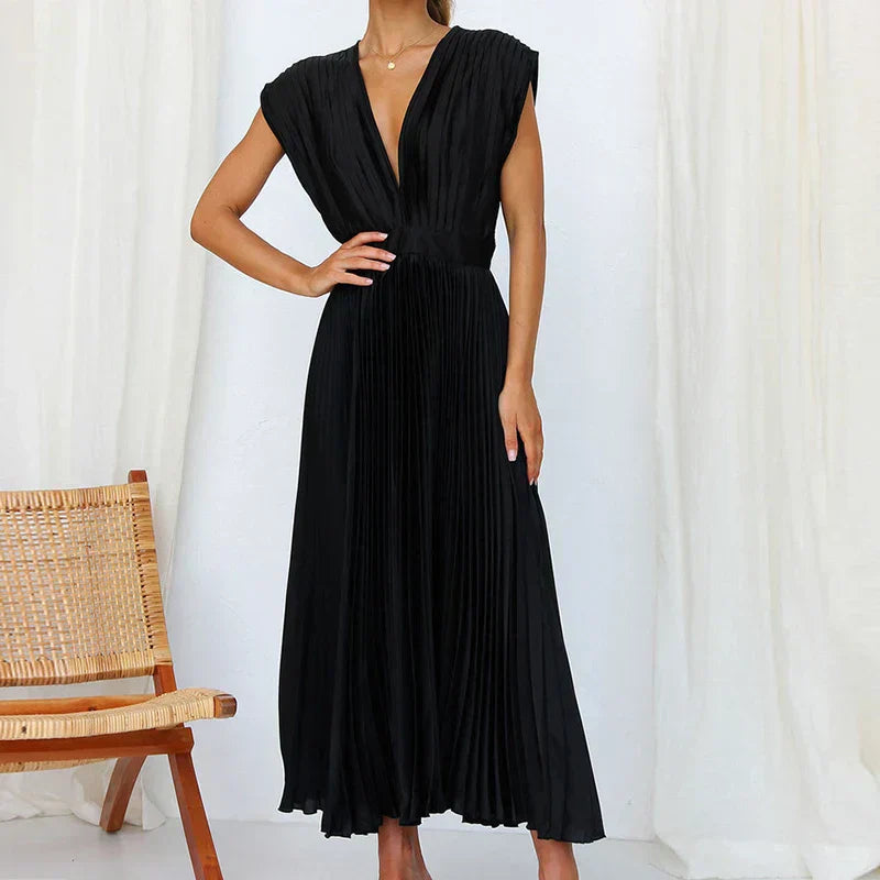 JO | Maxi dress with V-neck and pleats