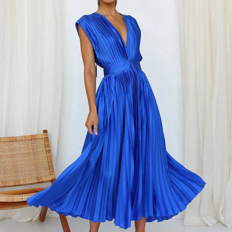 JO | Maxi dress with V-neck and pleats