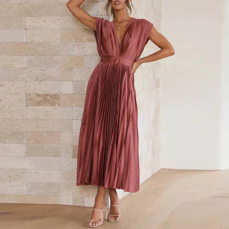 JO | Maxi dress with V-neck and pleats