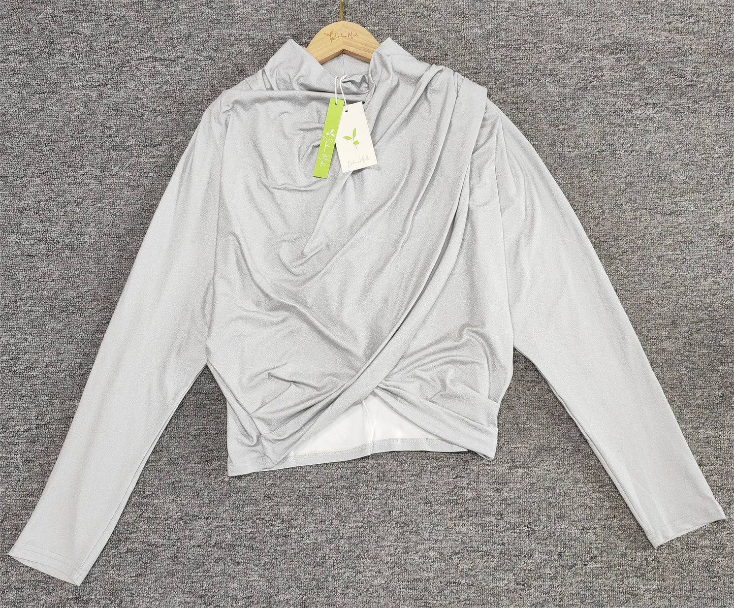 JO | Casual and fashionable winter T-shirt