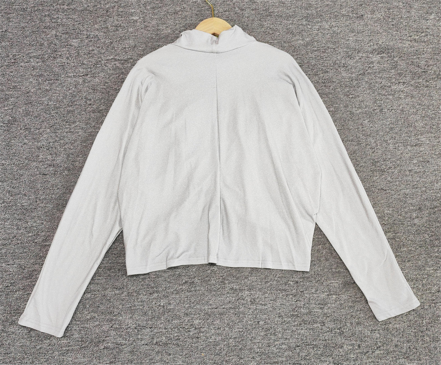 JO | Casual and fashionable winter T-shirt