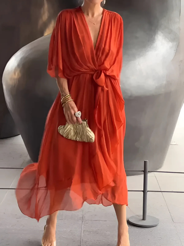 JO | Timeless midi dress in a wrap look