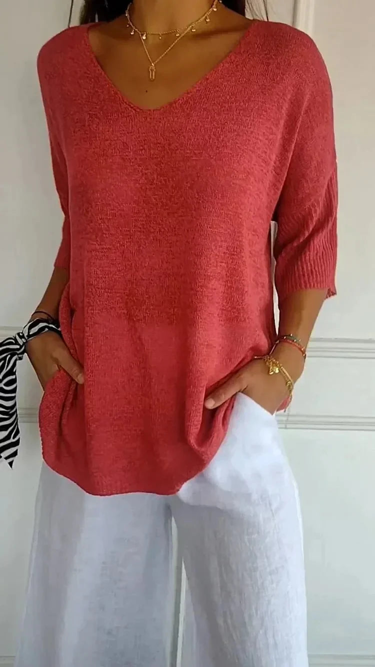 JO | Single-colored knitted top with V-neckline