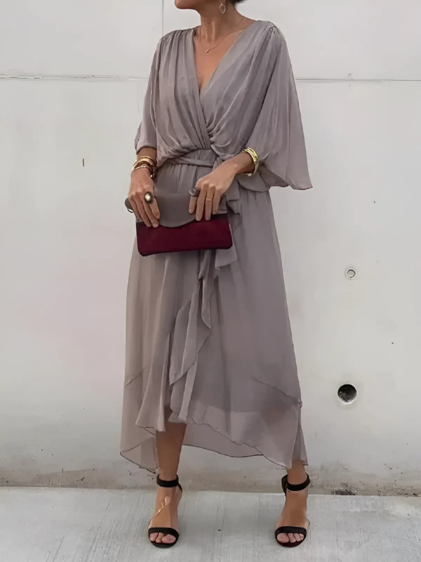 JO | Timeless midi dress in a wrap look