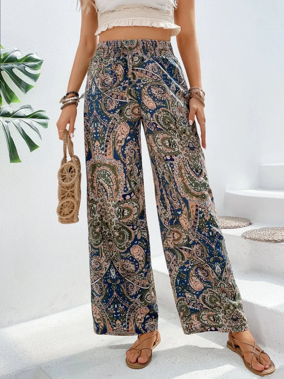 JO | Cheeky and airy pants