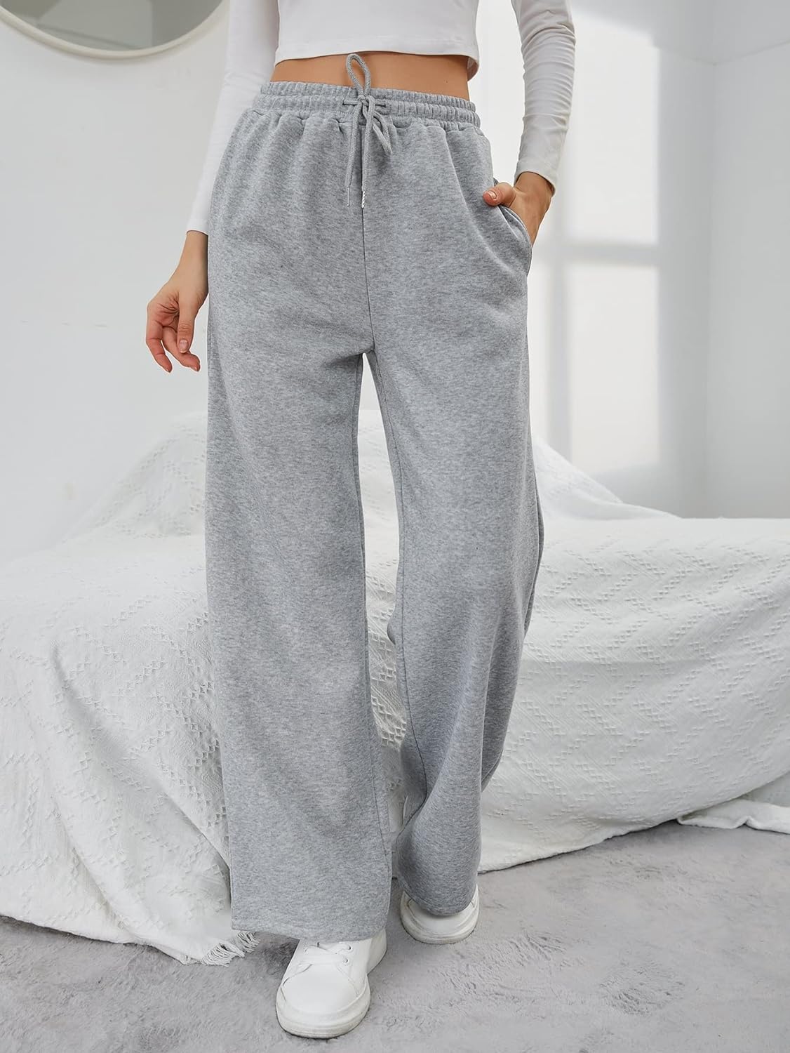 JO | Fashionable and minimalist winter pants