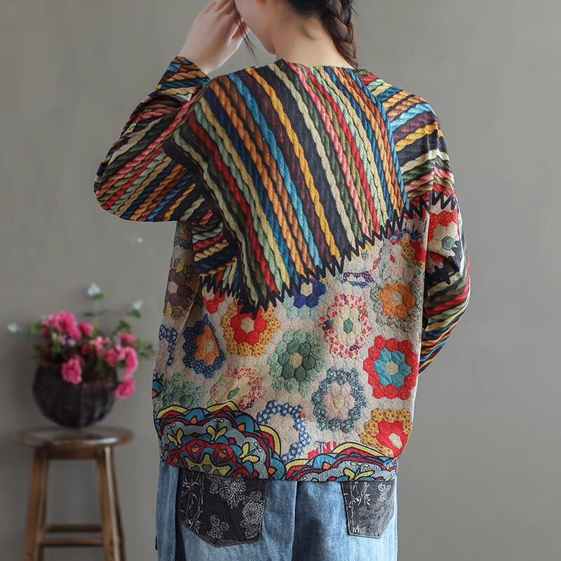 JO | Stylish colorful round neck sweater