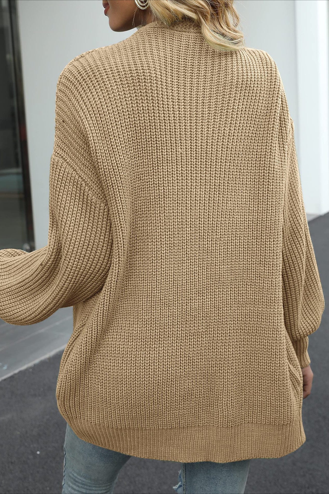 JO | Trendy and elegant winter cardigan