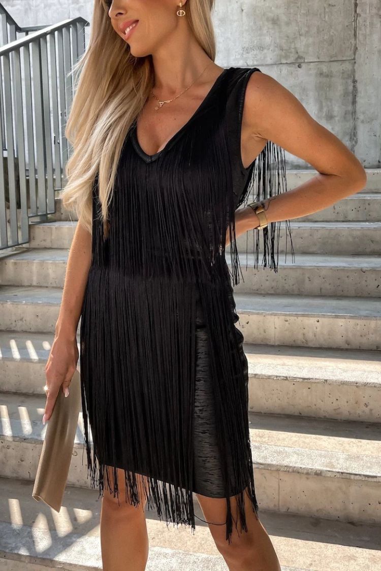 JO | Sleeveless mini dress with V-neck and tassels