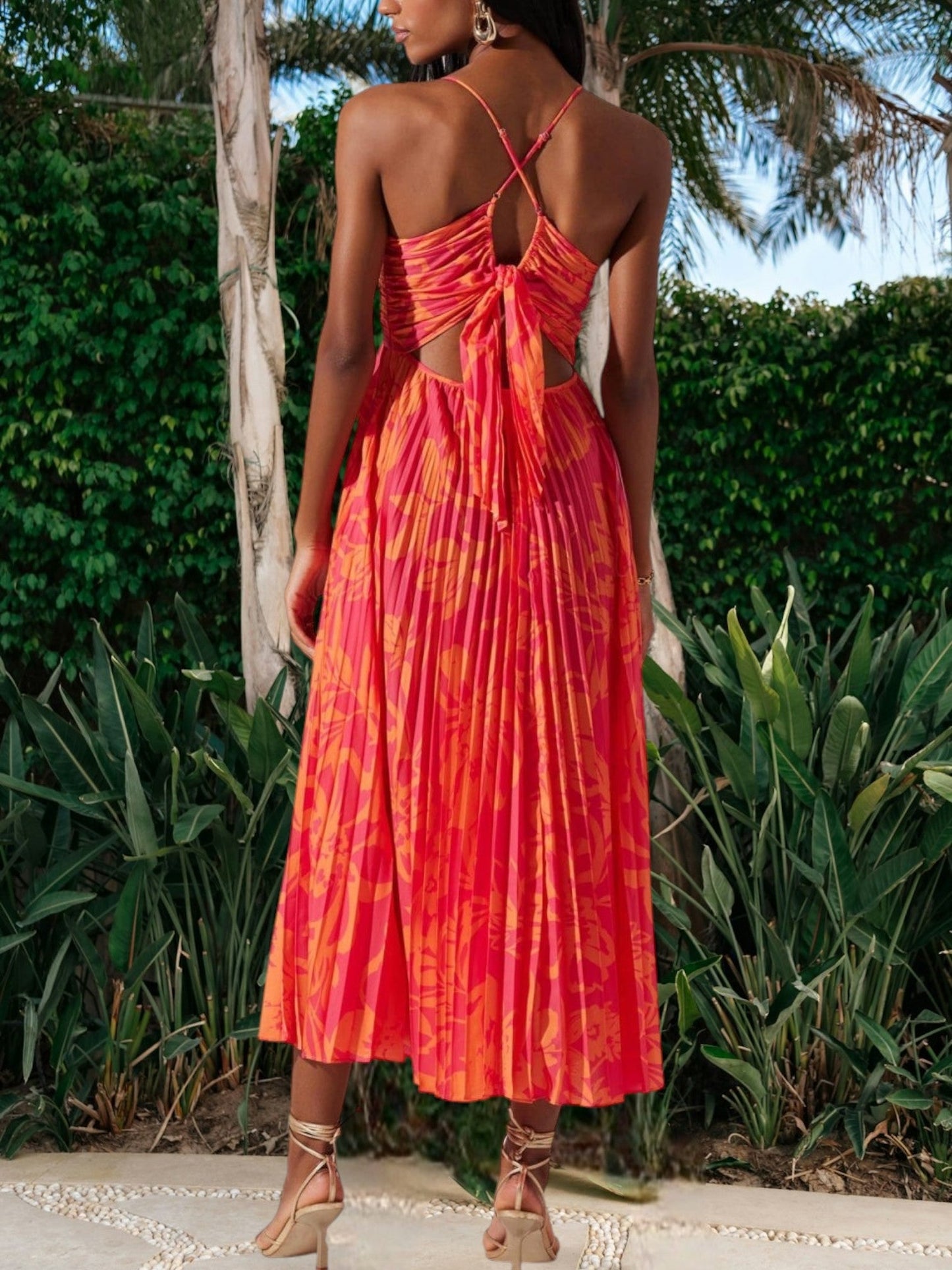 JO | Elegant midi dress for women with floral print, pleats and breathable fabric