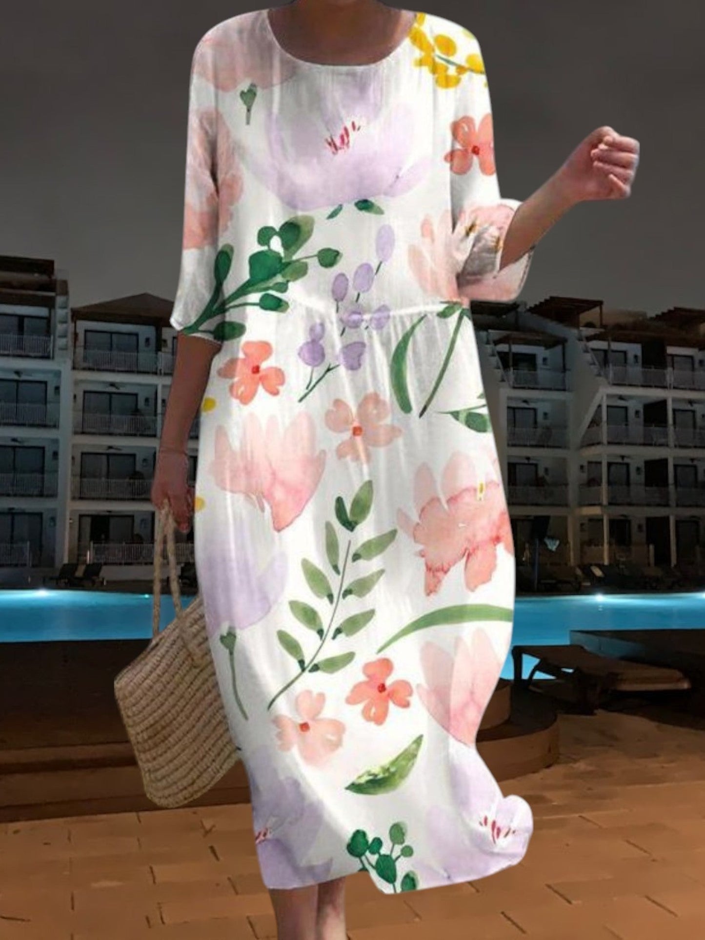 JO | Elegant midi dress made of light, flowing material, 3/4 sleeves with floral print