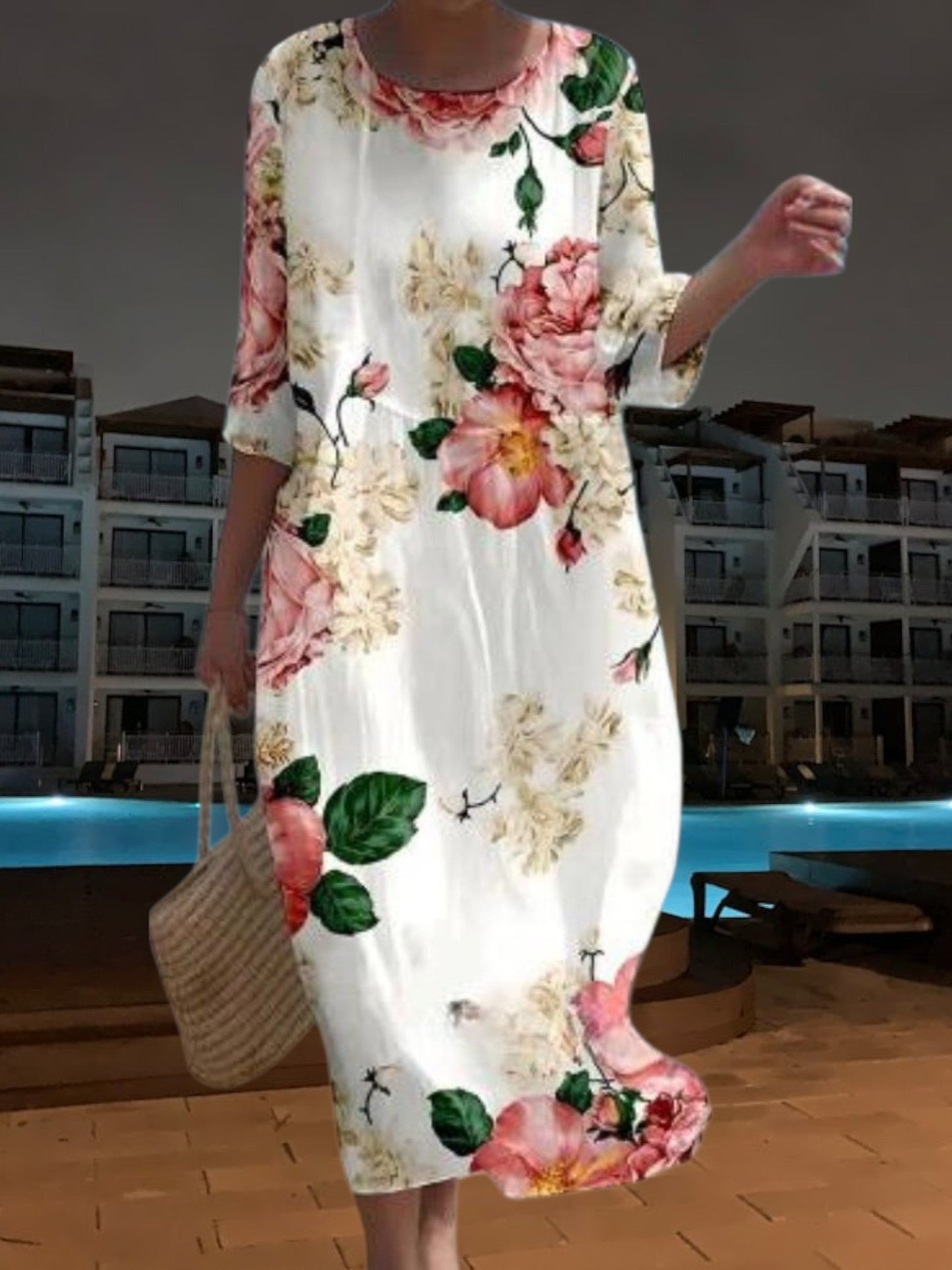 JO | Elegant midi dress made of light, flowing material, 3/4 sleeves with floral print
