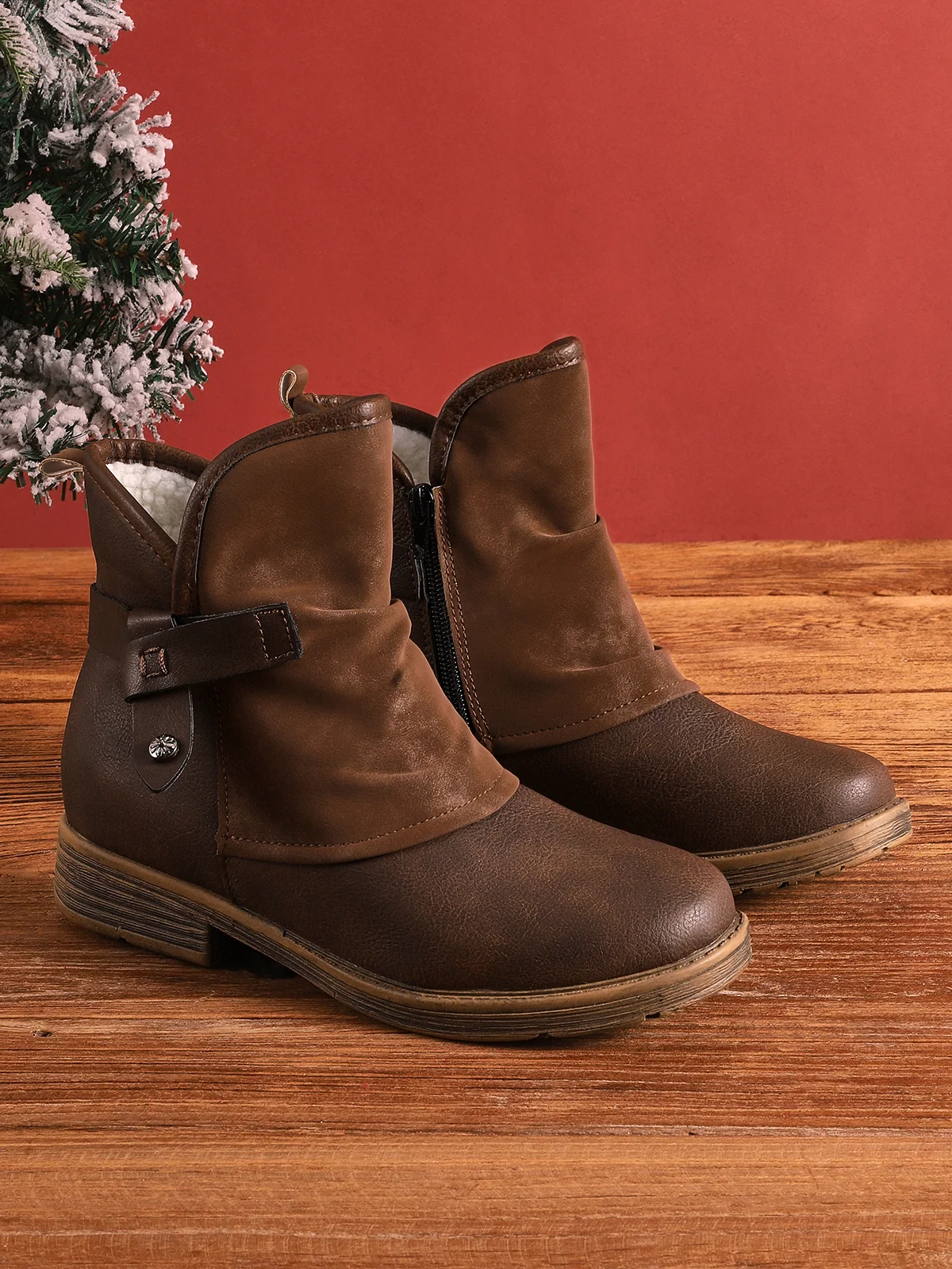 JO | Vintage-inspired ankle boots