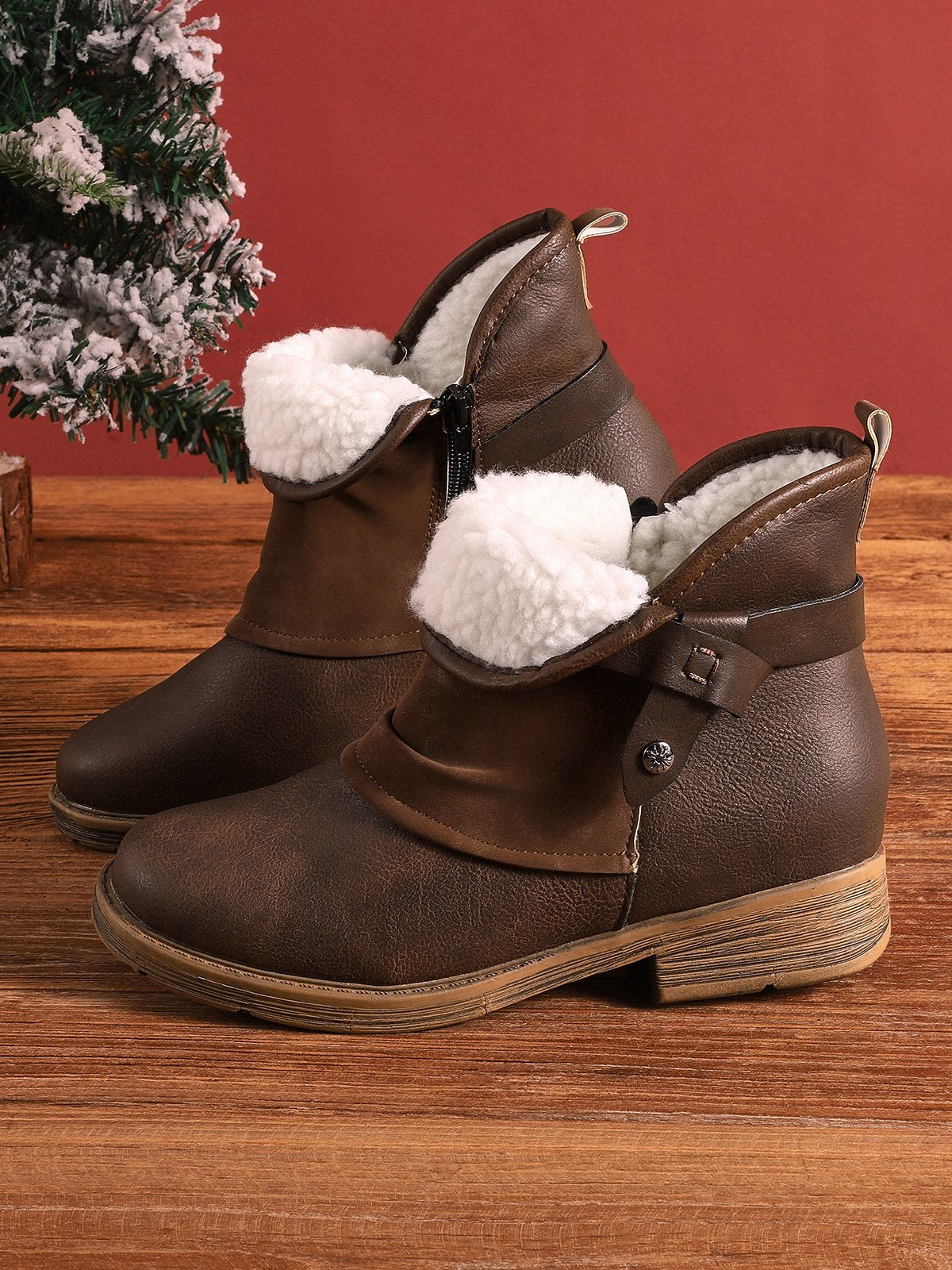 JO | Vintage-inspired ankle boots