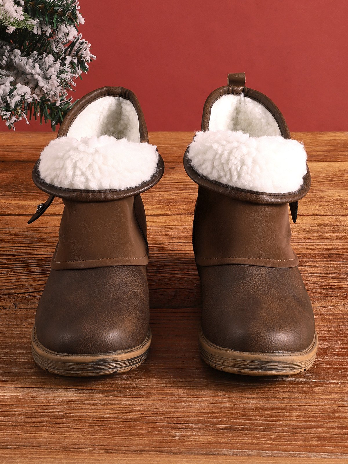 JO | Vintage-inspired ankle boots