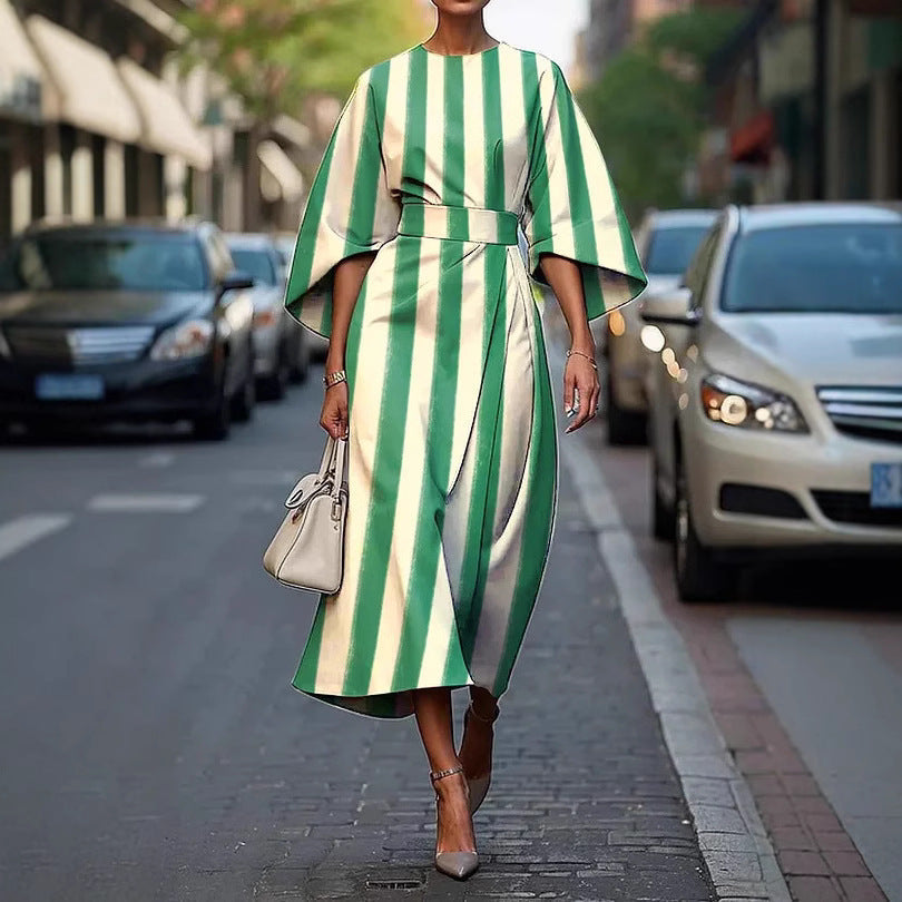 JO | Women's midi dress - A-line - kimono sleeves - floral print