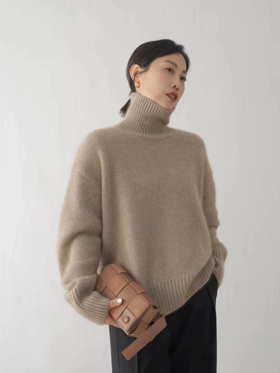JO | Cashmere turtleneck sweater