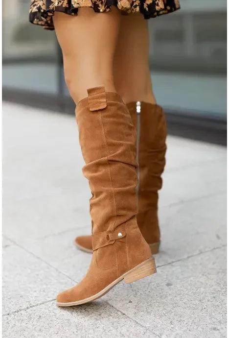JO | Suede knee-high boots with side zipper
