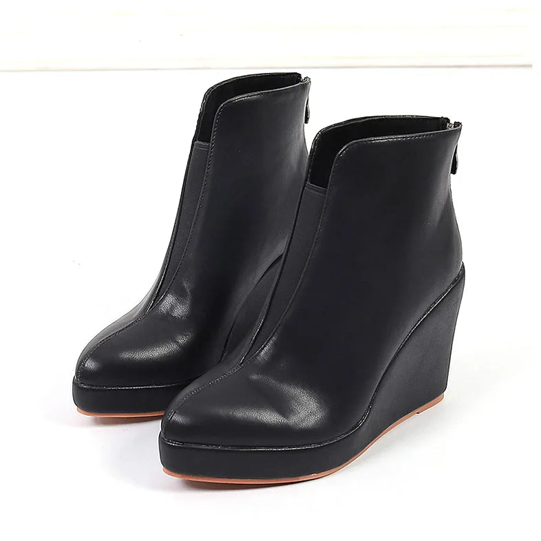 JO | Slim wedge ankle boots