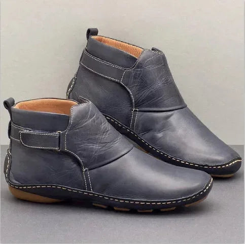 JO | leather ankle boots with contrasting trim