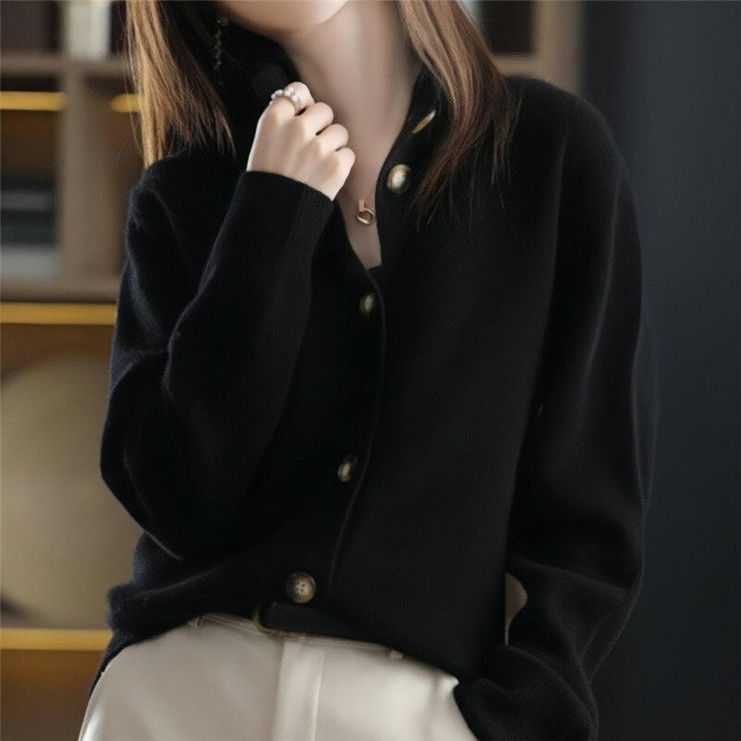 JO | Effortless and chic winter sweaters