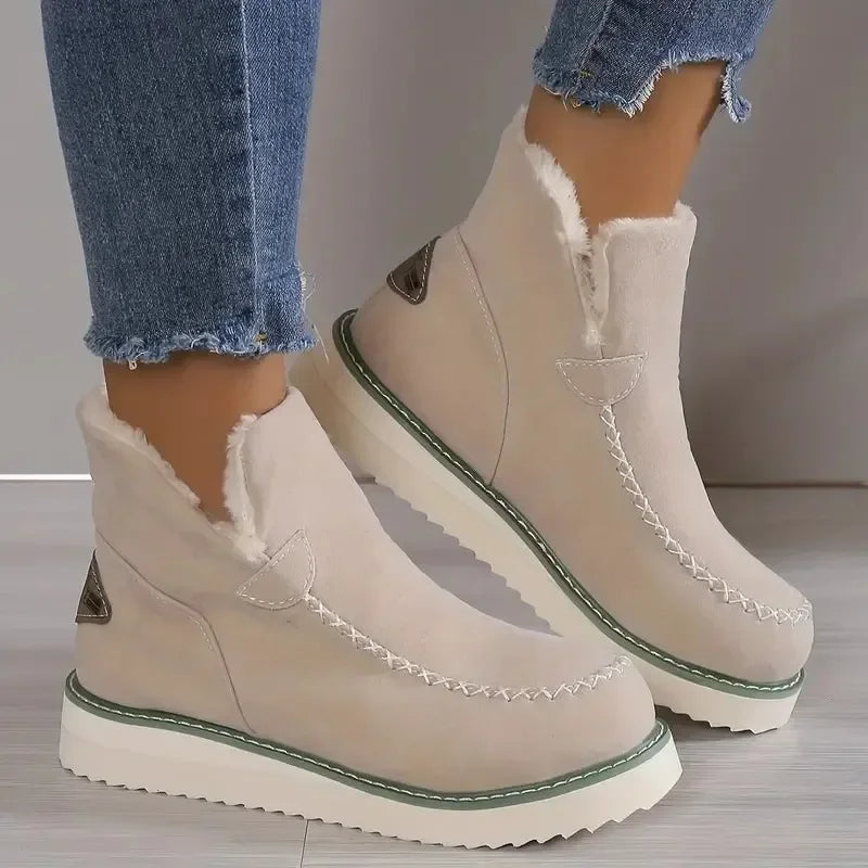 JO | Cozy chic suede boots