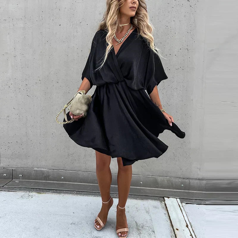 JO | Chic summer mini dress with high waist