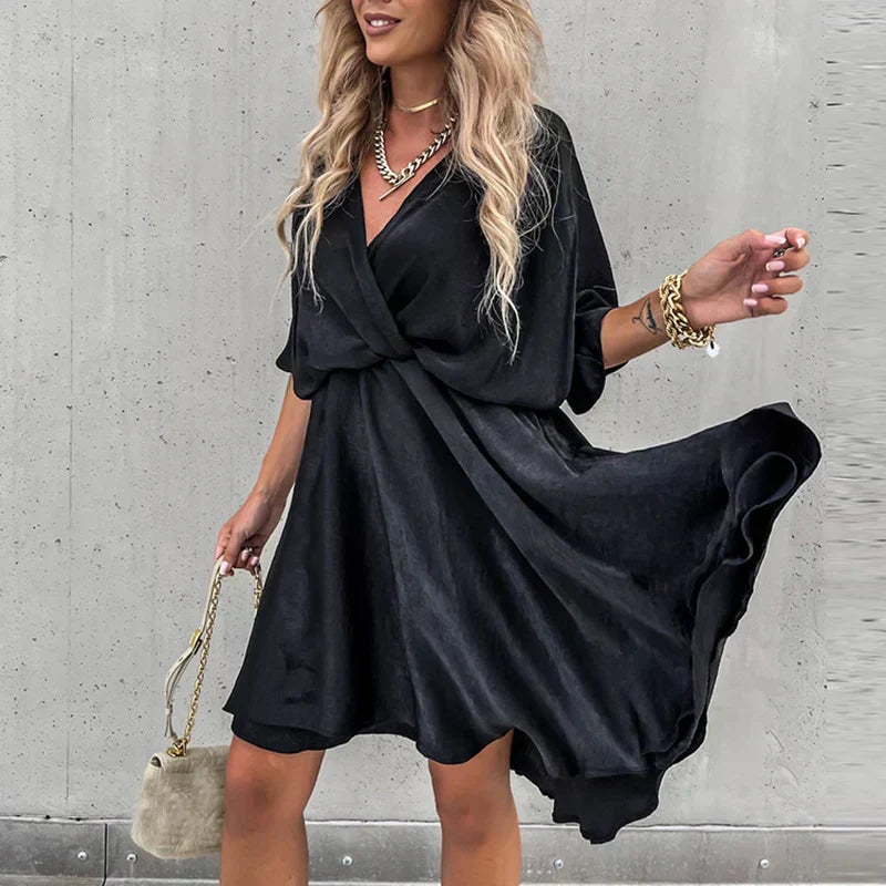 JO | Chic summer mini dress with high waist