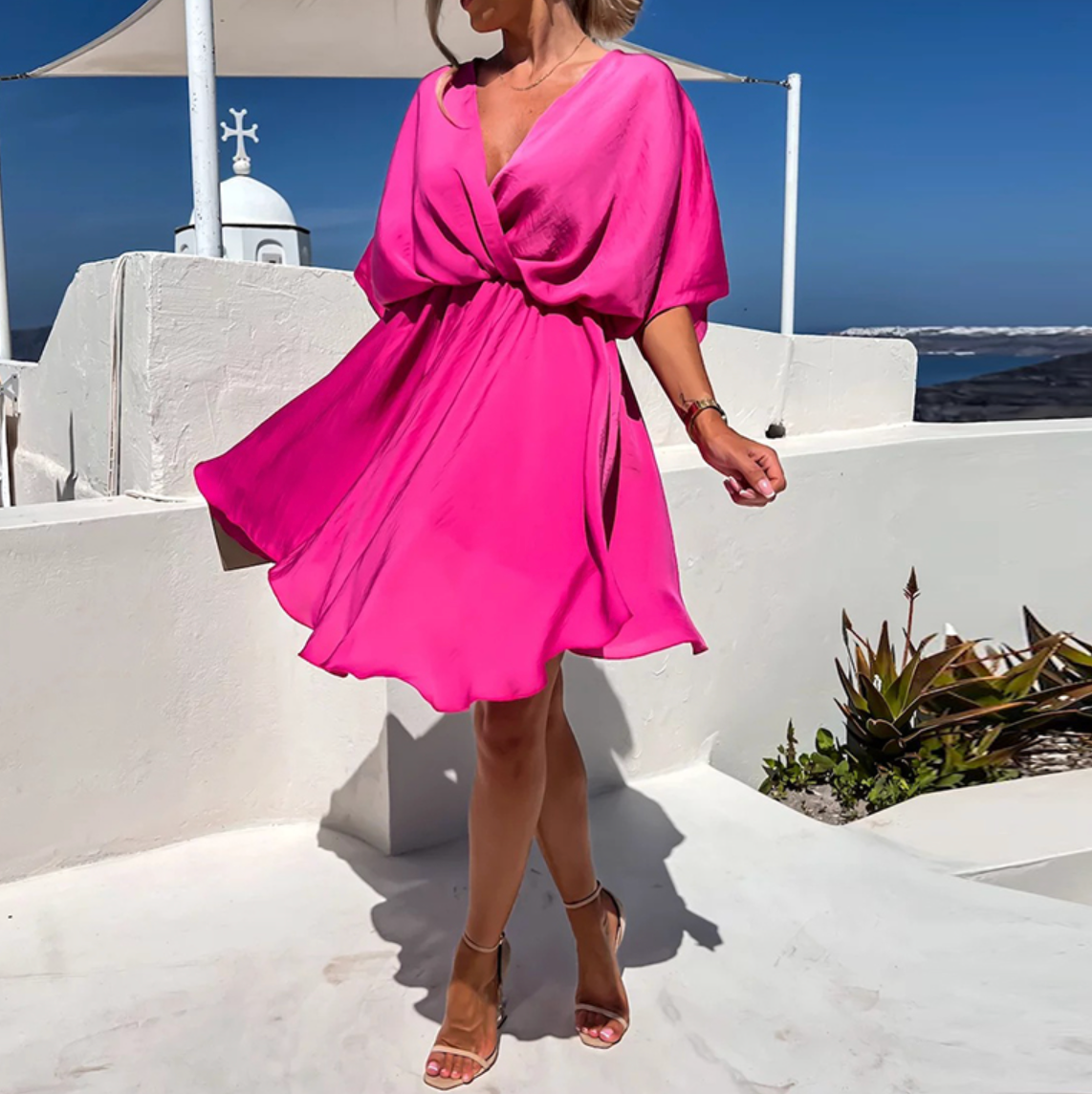 JO | Chic summer mini dress with high waist