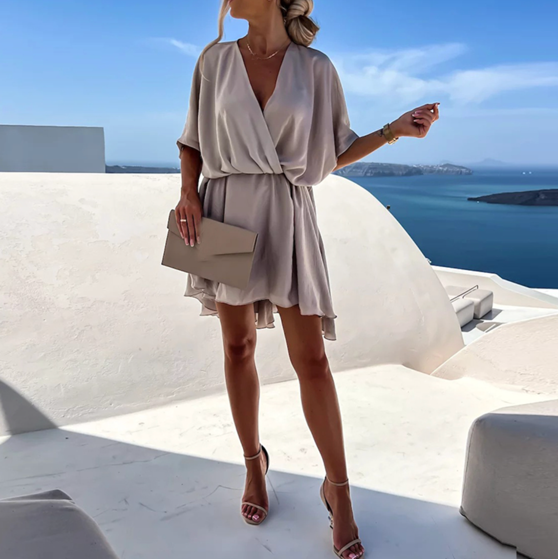 JO | Chic summer mini dress with high waist