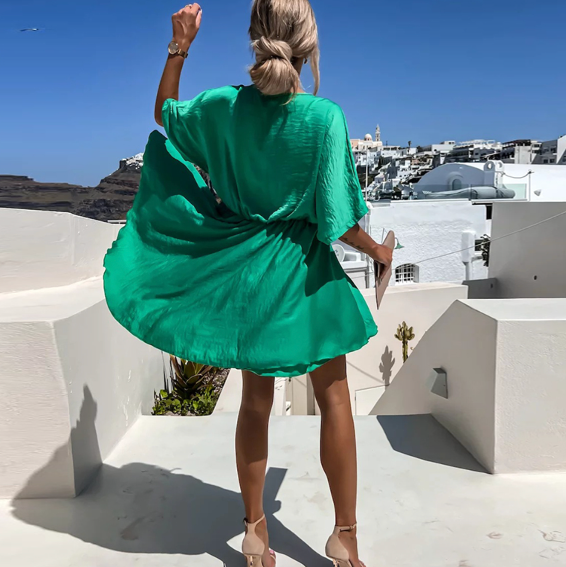 JO | Chic summer mini dress with high waist