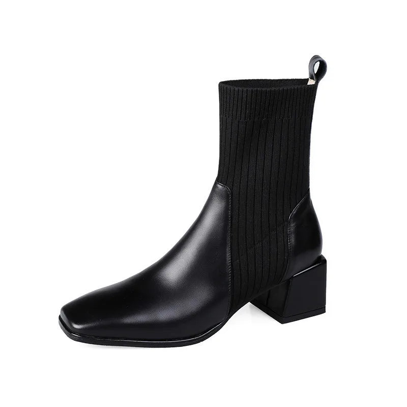 JO | Elegant knitted ankle boots