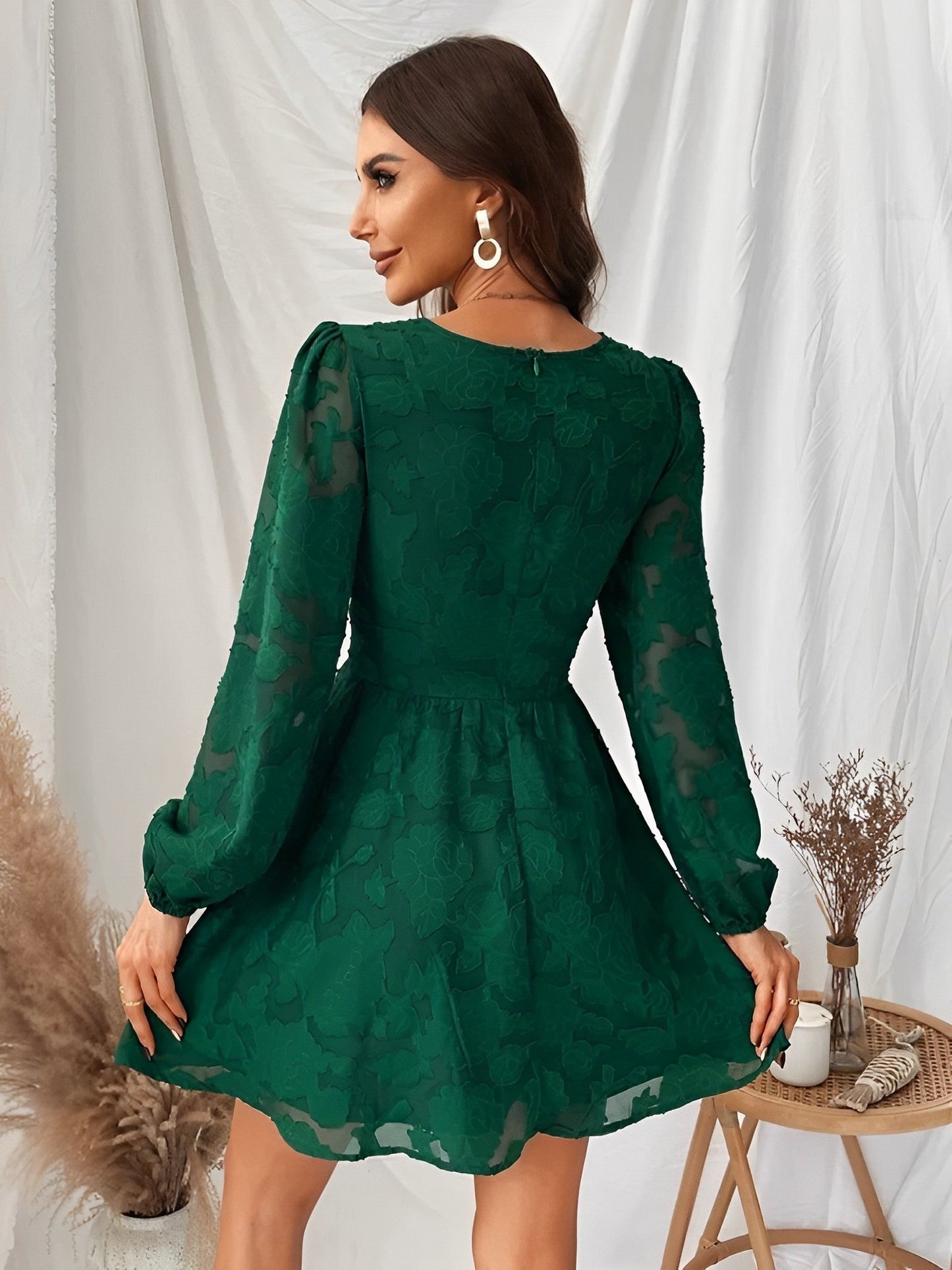 JO | a versatile mini dress for special occasions in green