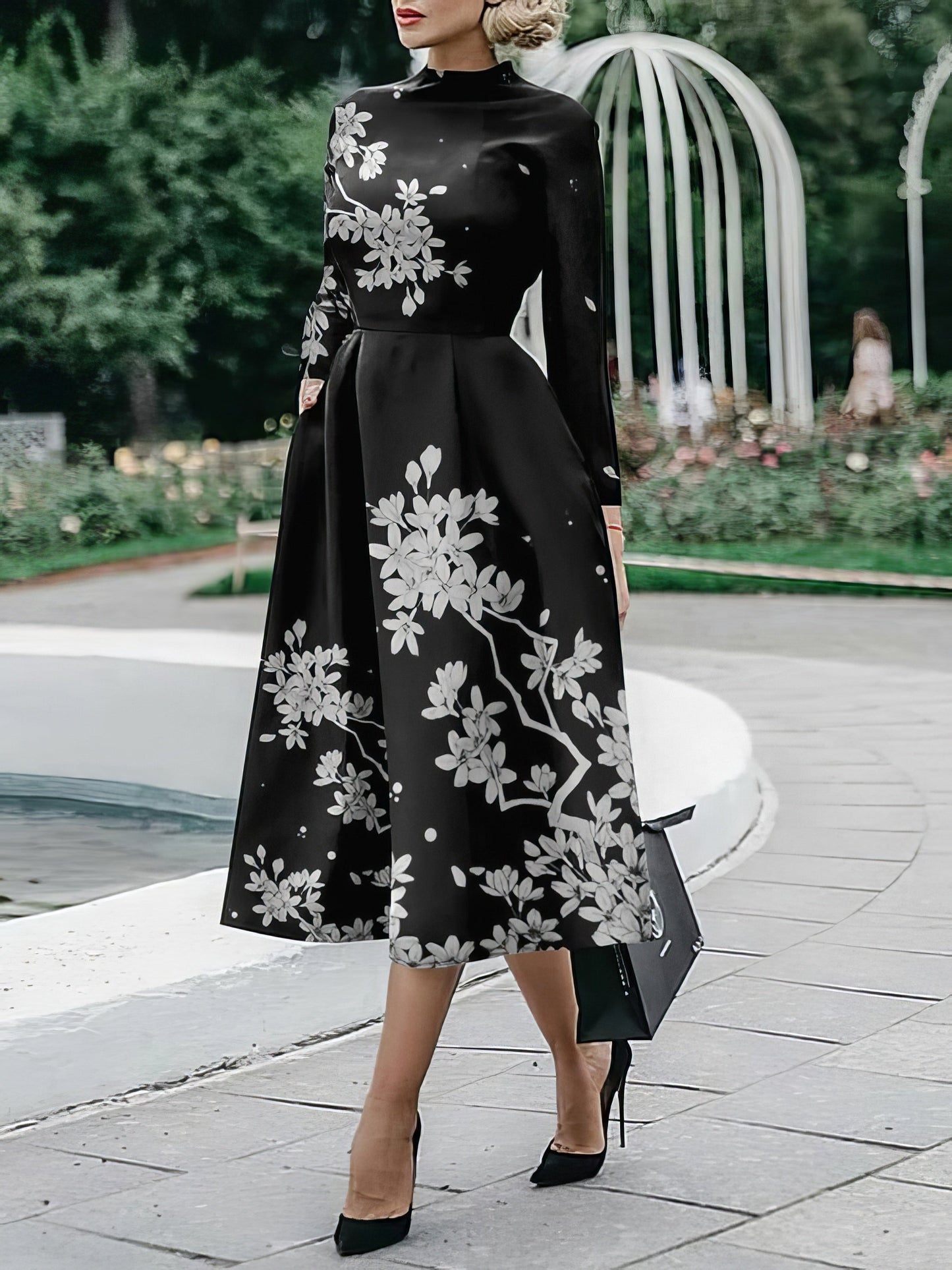 JO | Long-sleeved, printed midi dress