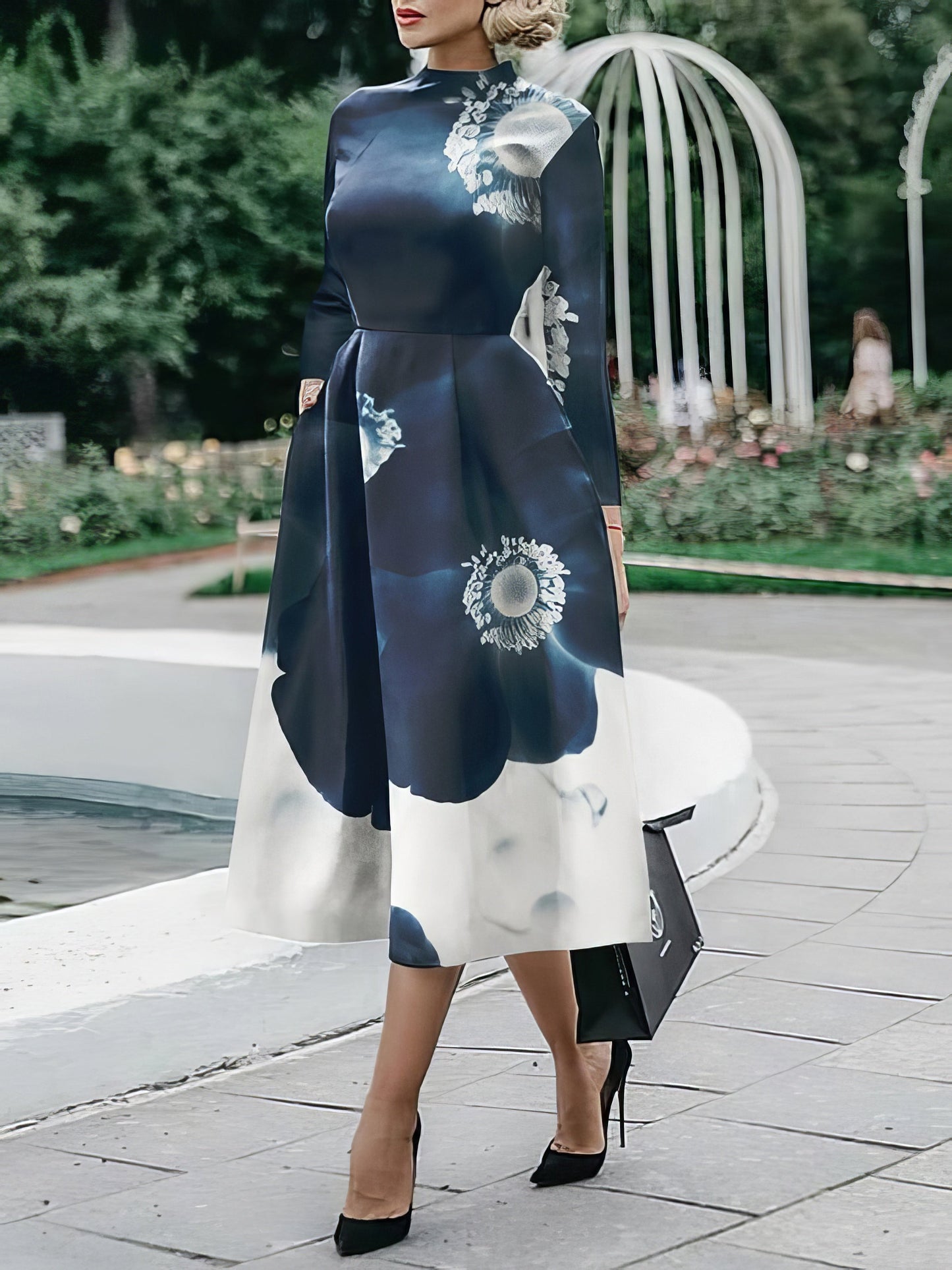 JO | Long-sleeved, printed midi dress