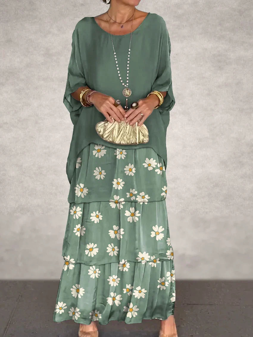 JO | Elegant maxi dress with plunging neckline