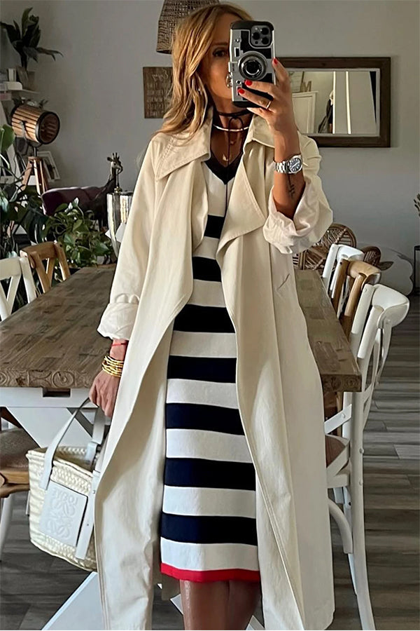 JO | Stripes Elegant midi dress with V-neck and long sleeves