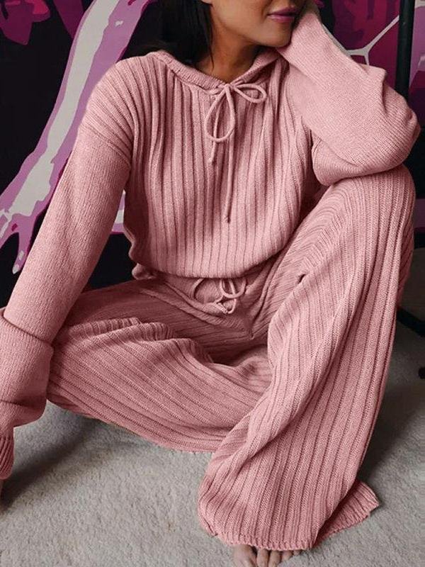 JO | Trendy and elegant winter hoodie