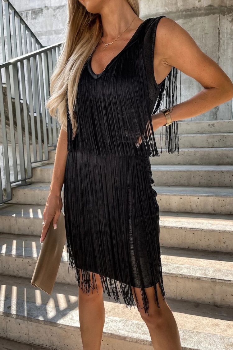 JO | Sleeveless mini dress with V-neck and tassels
