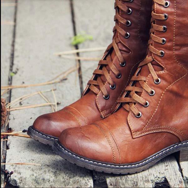 JO | Vintage knee-high lace-up boots