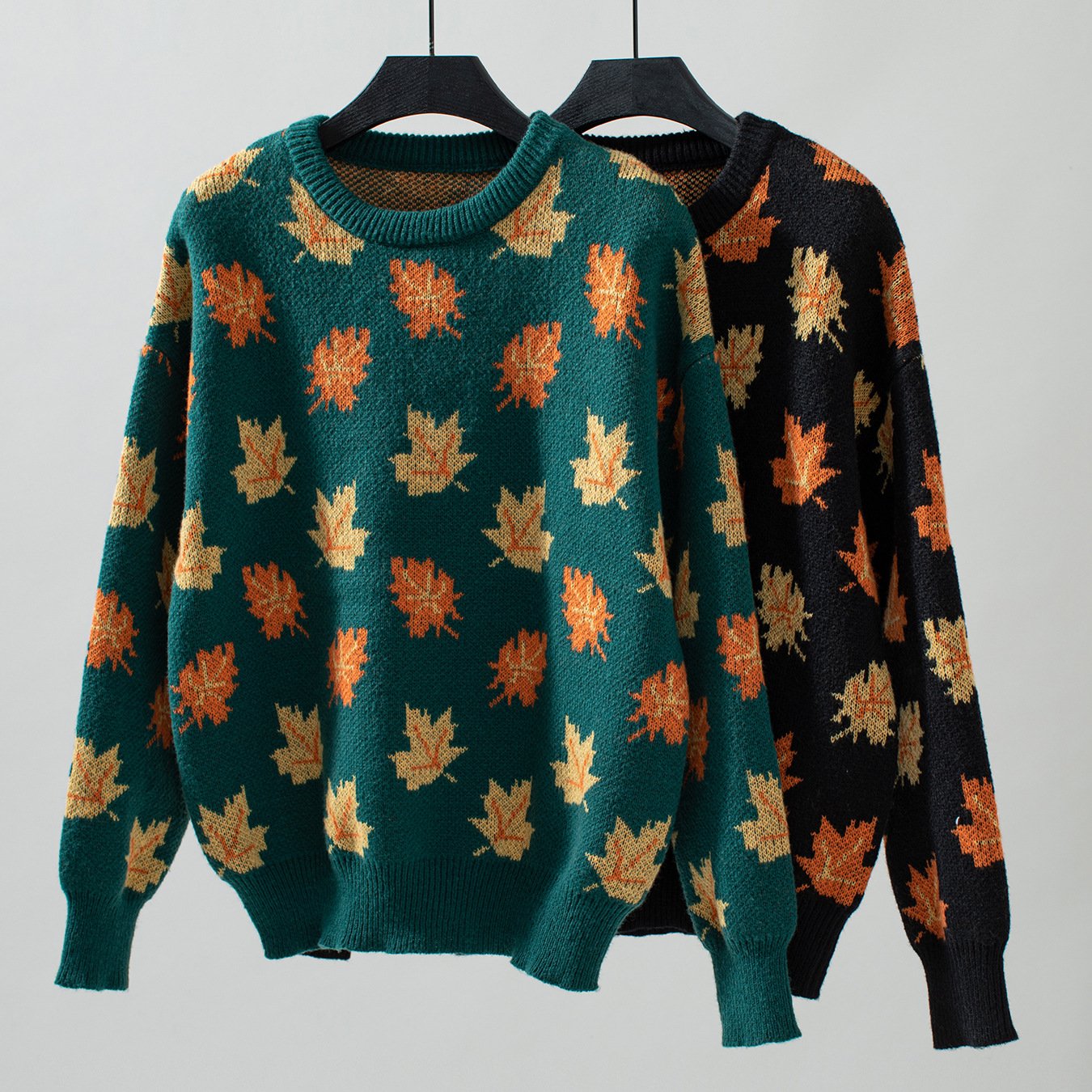JO | Modern and fashionable winter sweater