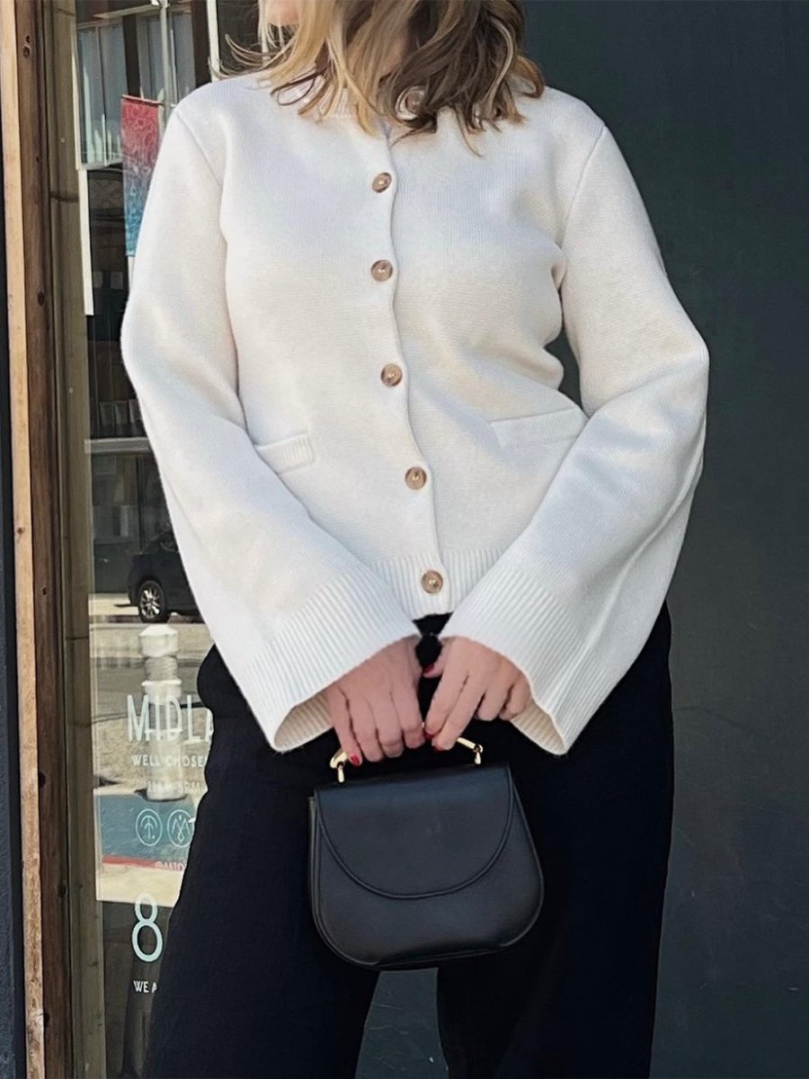 JO | Relaxed and timeless winter sweater
