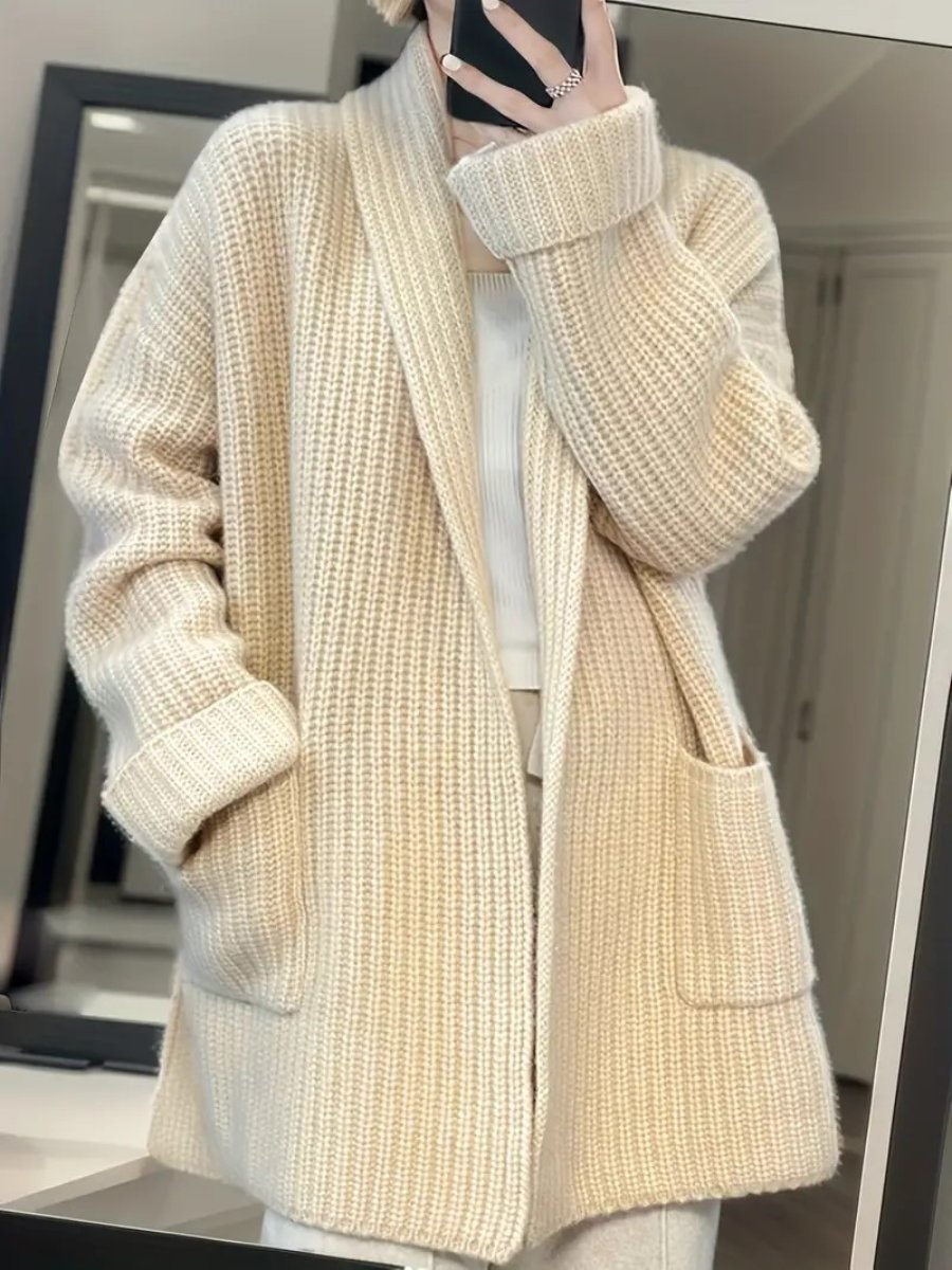 JO | Relaxed and timeless winter cardigan