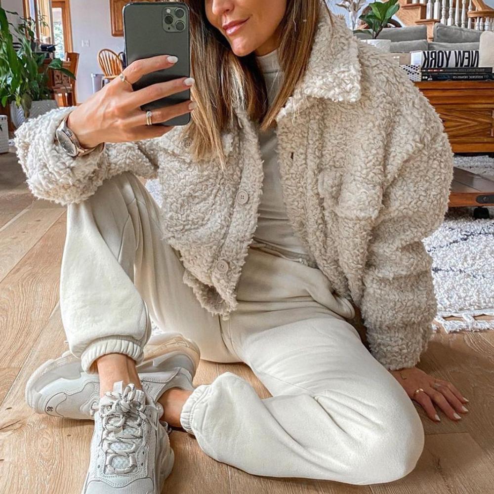 JO | Relaxed and timeless winter jacket